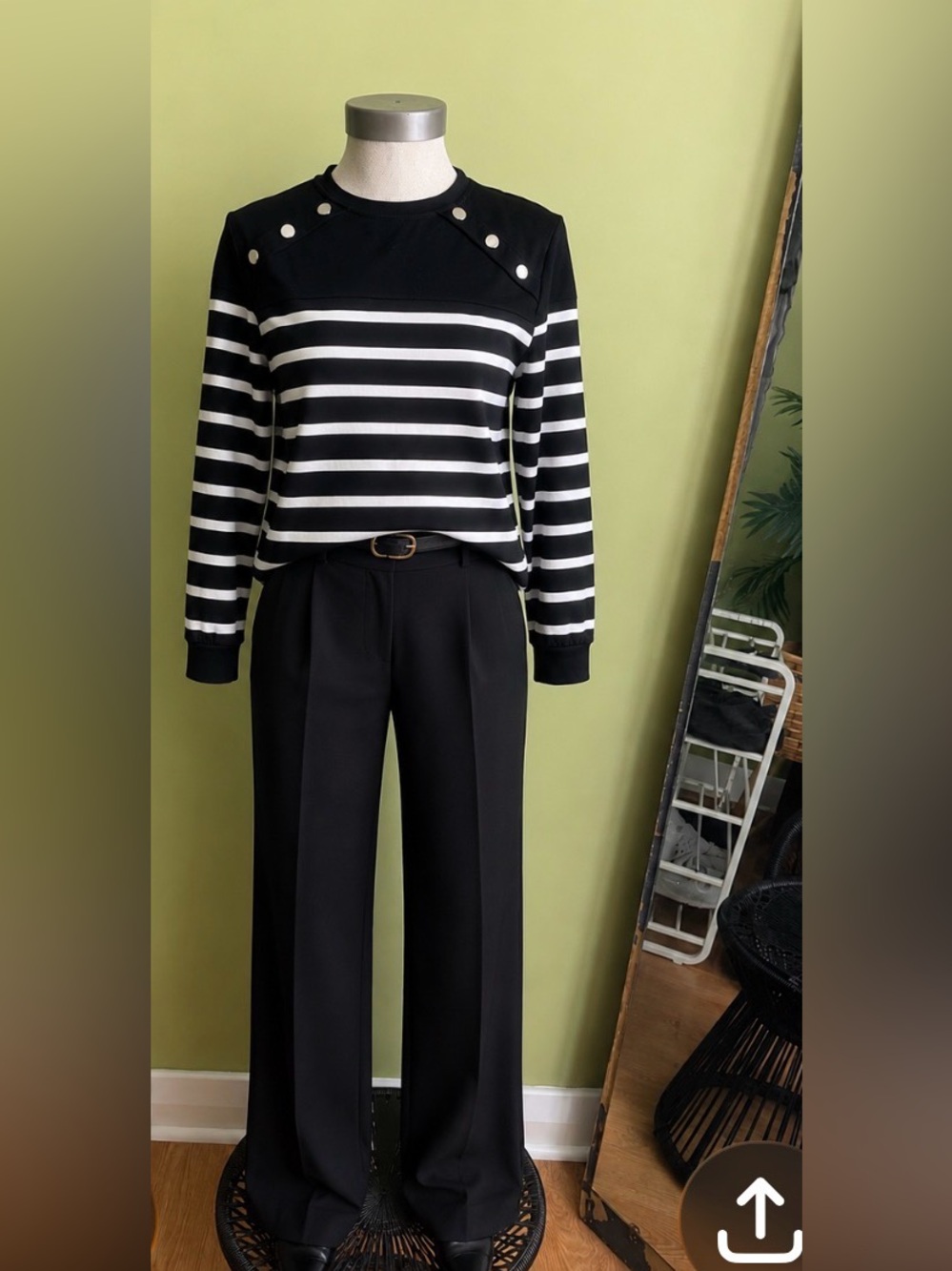 Women’s S SHEIN Black & White Striped Long Sleeve Pullover